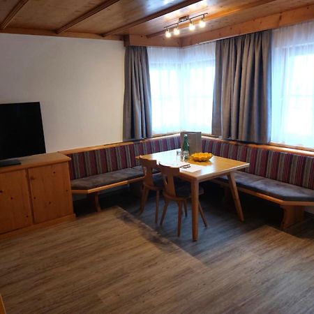 Haus Lenz Appartement Serfaus Buitenkant foto