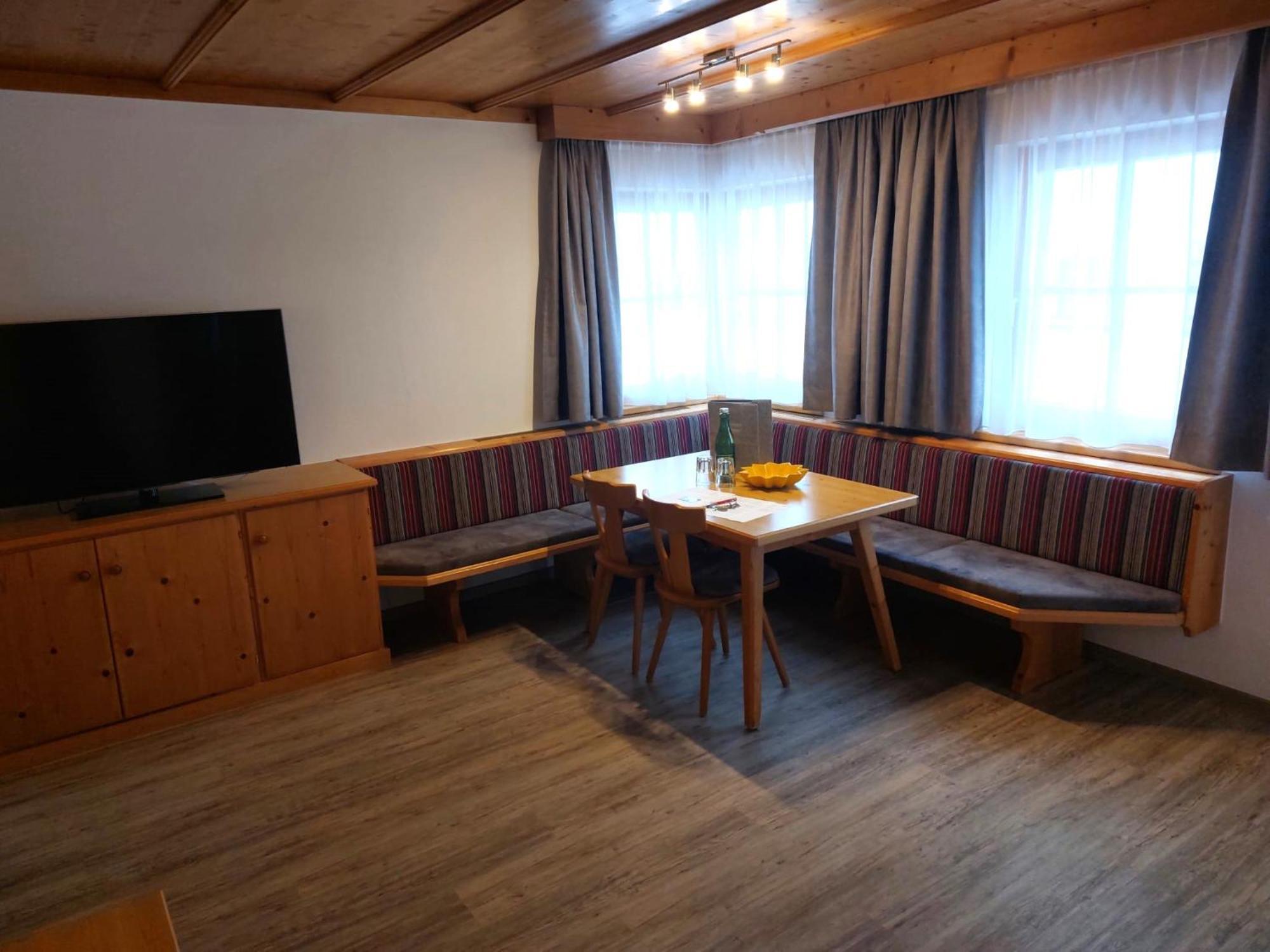 Haus Lenz Appartement Serfaus Buitenkant foto
