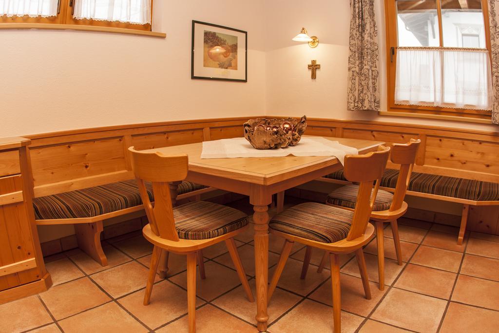Haus Lenz Appartement Serfaus Kamer foto